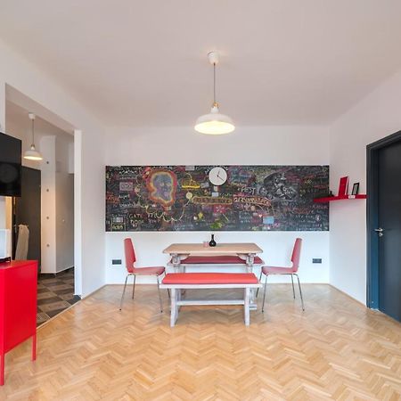 New Design Apartment By Gozsdu Court ブダペスト エクステリア 写真