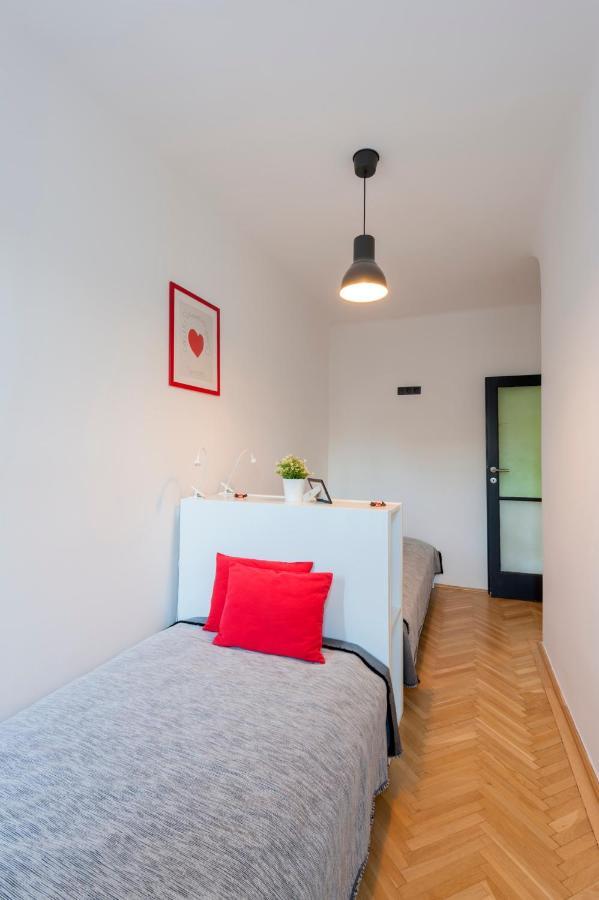 New Design Apartment By Gozsdu Court ブダペスト エクステリア 写真